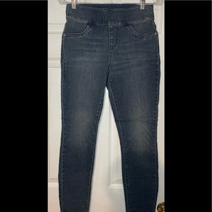 Women’s size 6 VeraWang Jeggings